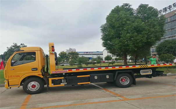 抚州定远24小时拖车救援电话号码，定远道路救援公司怎么收费的
